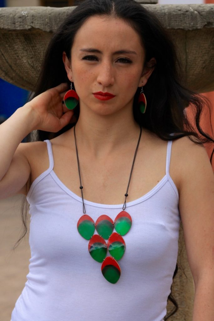 Hojas Triangulo Totumo Necklace